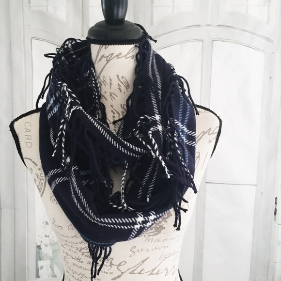 Cejon Accessories - Cejon Women's Navy Plaid Scarf Winter NWT